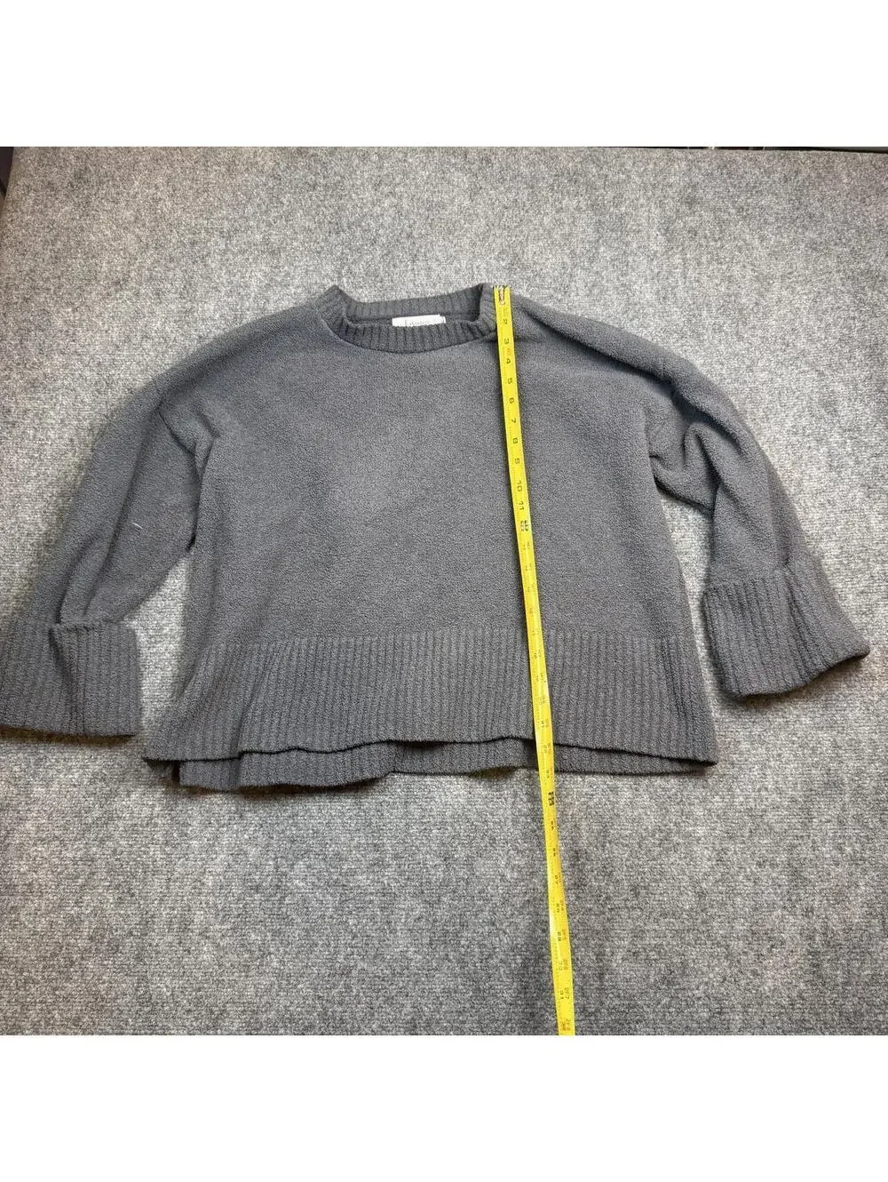 Anrabess Gray ribbed knit sweater with a relaxed fit size small